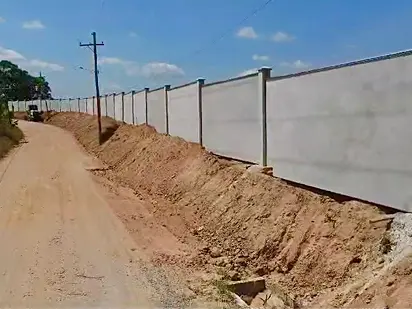 MURO PRÉ-MOLDADO 02